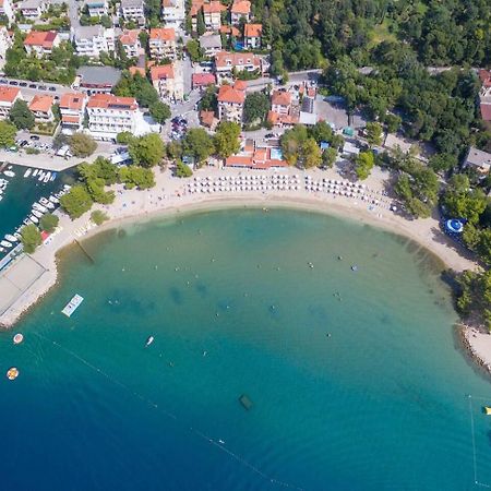 Apartments And Rooms With Parking Space Crikvenica - 19125 Екстер'єр фото