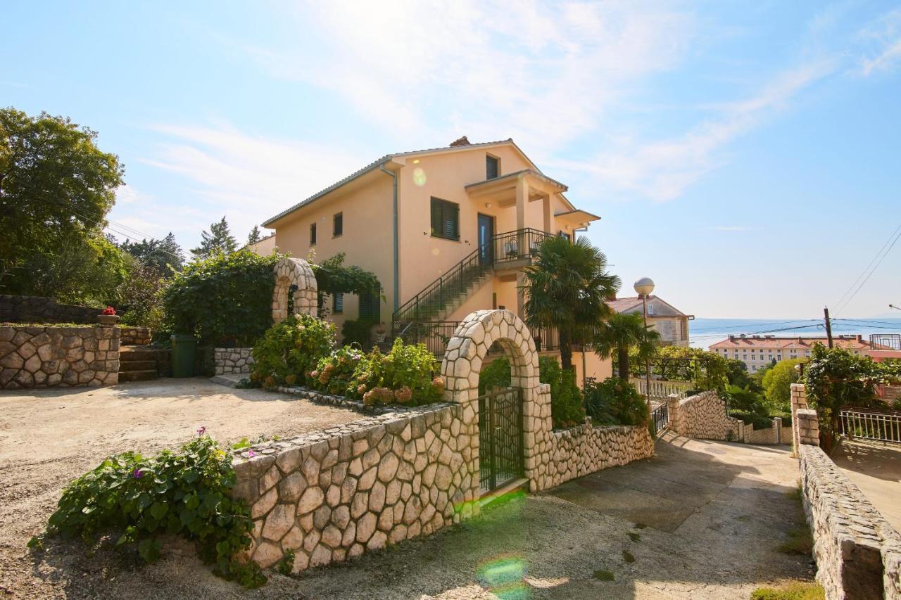 Apartments And Rooms With Parking Space Crikvenica - 19125 Екстер'єр фото