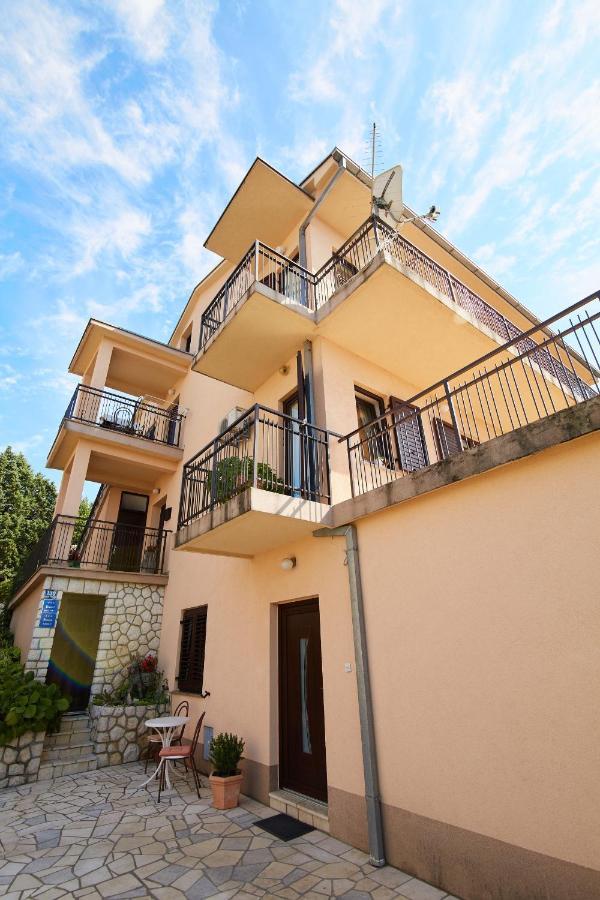 Apartments And Rooms With Parking Space Crikvenica - 19125 Екстер'єр фото